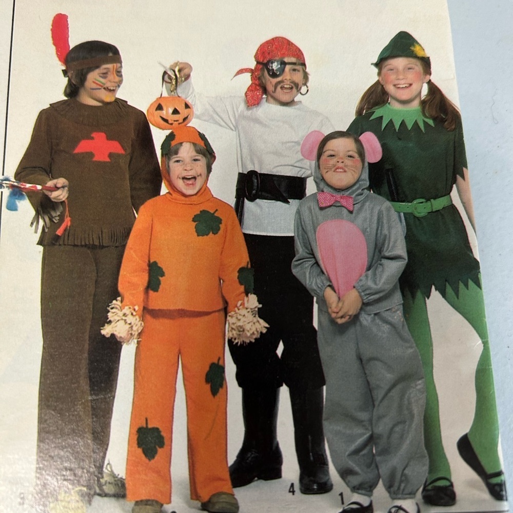 4/$50 simplicity 8221 Kids Pirate Costume pumpkin, robin-hood 🪡